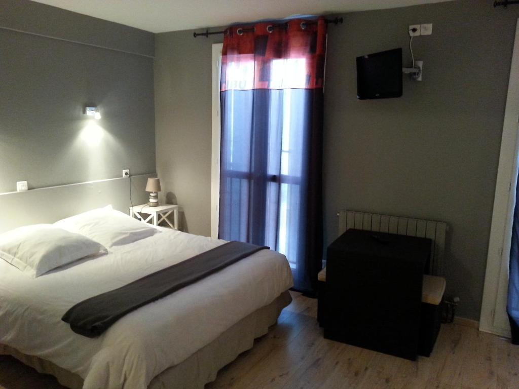 Hotel Du Lion D'Or Marmande Ruang foto