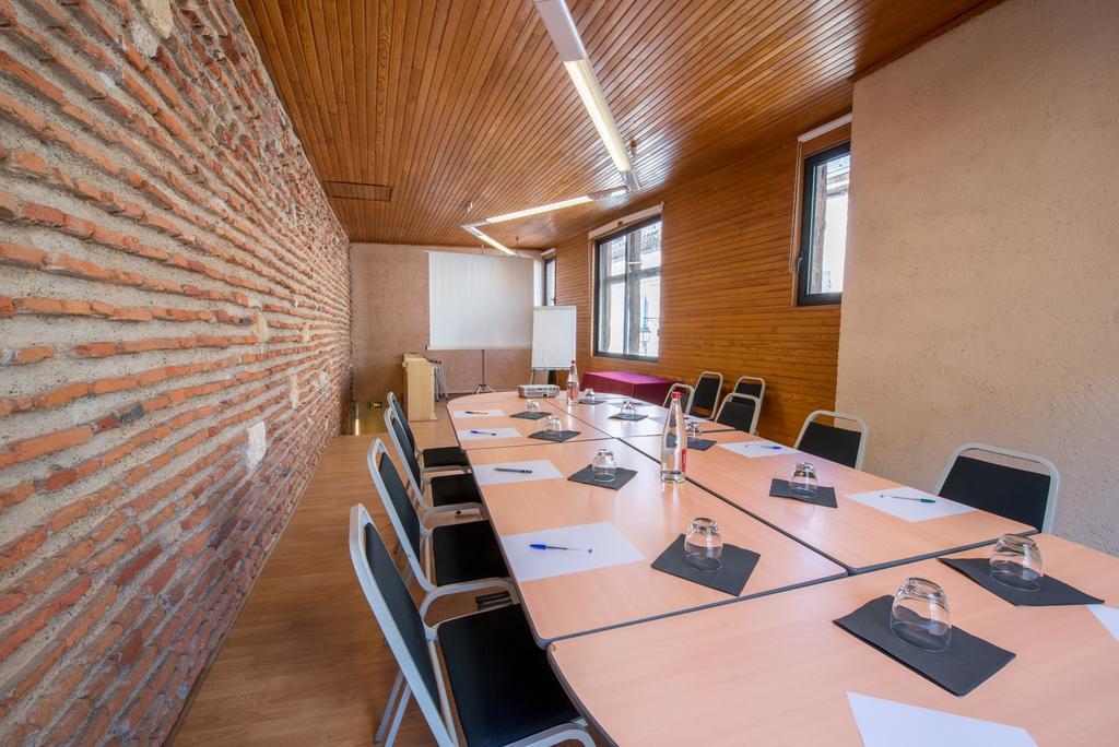 Hotel Du Lion D'Or Marmande Bagian luar foto