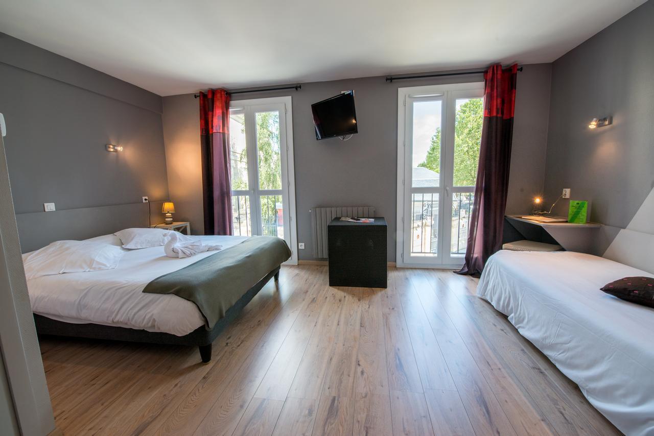Hotel Du Lion D'Or Marmande Bagian luar foto
