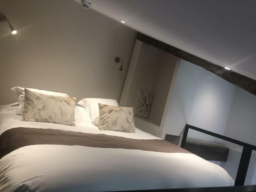 Hotel Du Lion D'Or Marmande Bagian luar foto